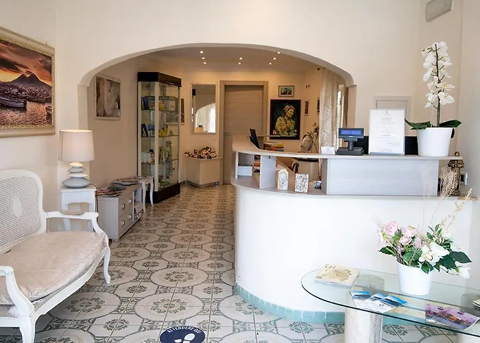 Junior Village Hotel