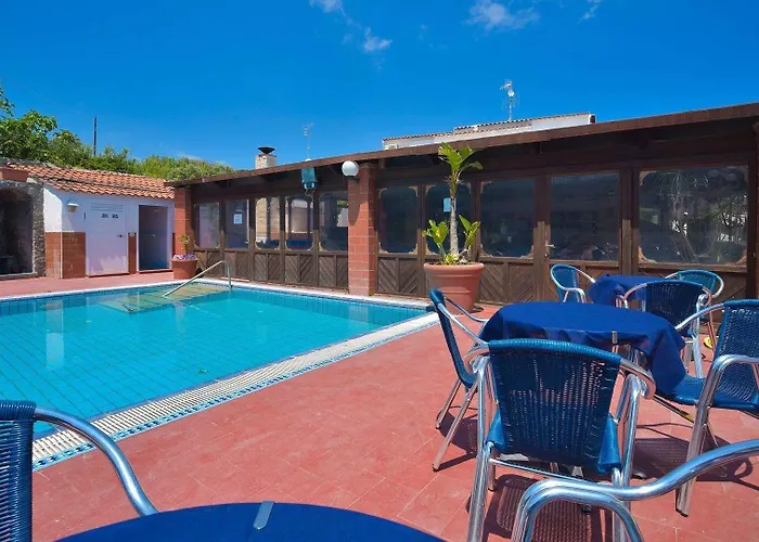 Junior Village 3*