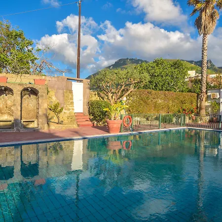 Junior Hotel Village 3*