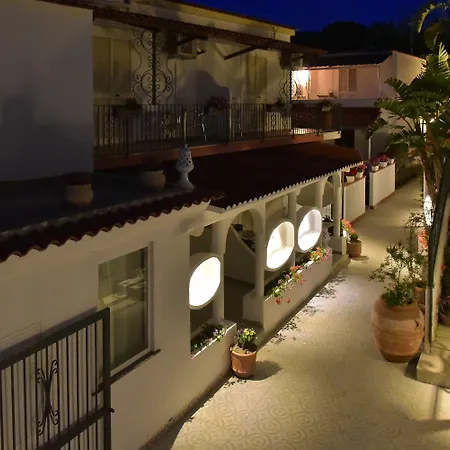 Junior Hotel Village