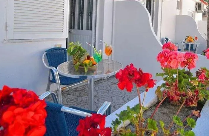 Ξενοδοχείο Junior Village 3*