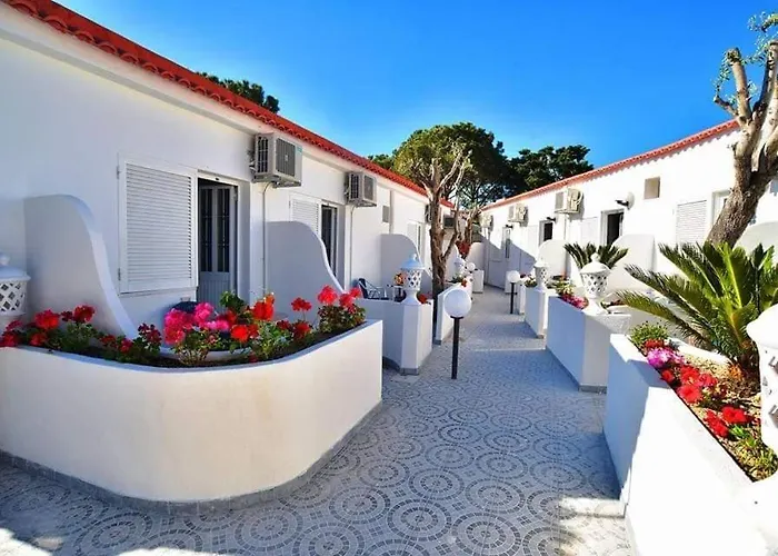 Ξενοδοχείο Junior Village