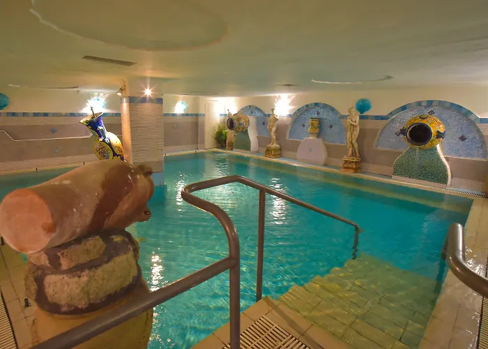 Ξενοδοχείο Junior Village 3*