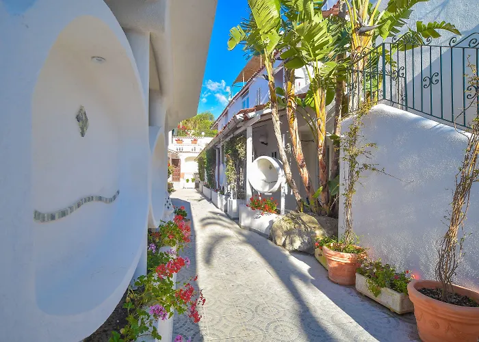 Ξενοδοχείο Junior Village 3*