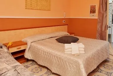 Ξενοδοχείο Junior Village 3*