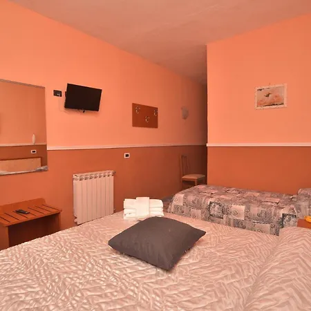 Junior Hotel Village