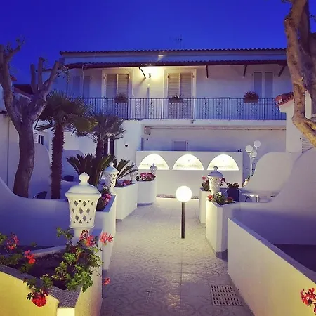 Junior Hotel Village Hotel